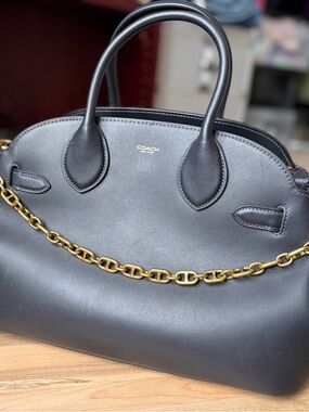 Coach Empire Carryall 35 Black Glovetanned Leather Brass Hardware Coach Charm